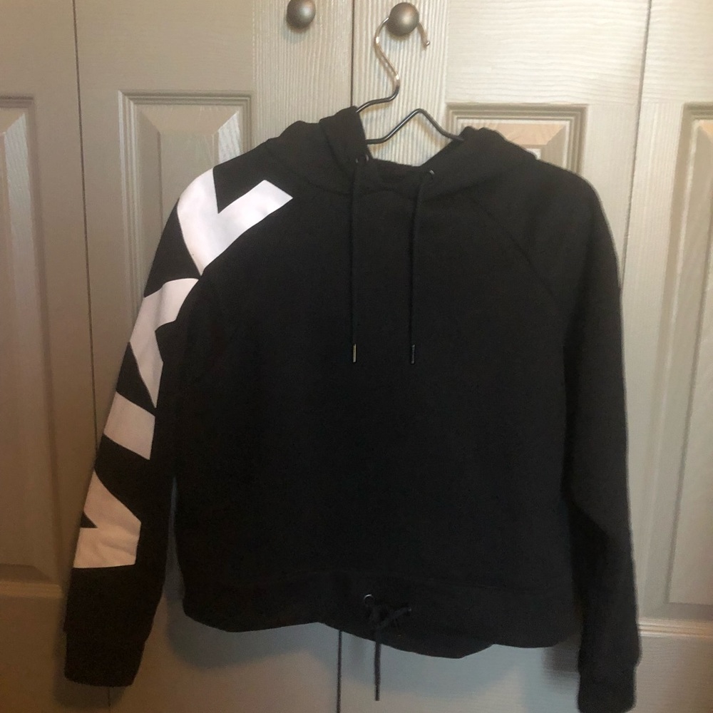 Black Zyia Sleeve  Hoodie